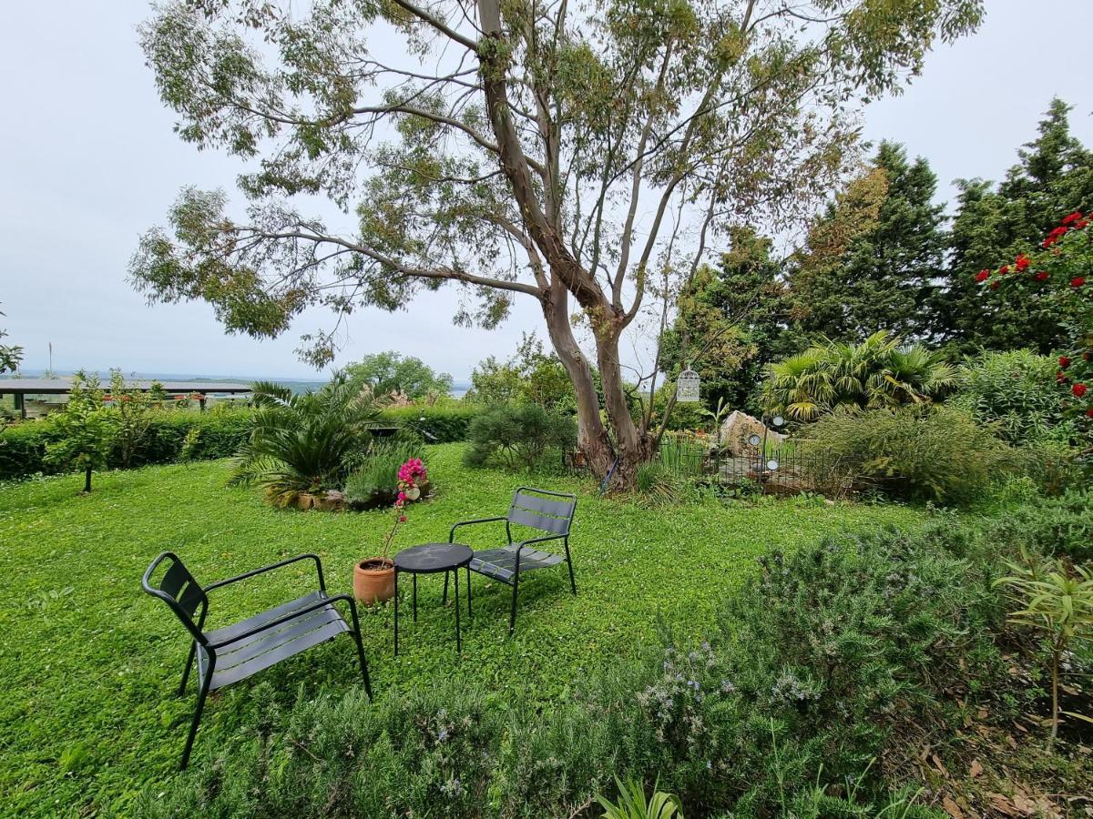 Garden Apartment *